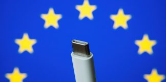 caricabatterie universale
